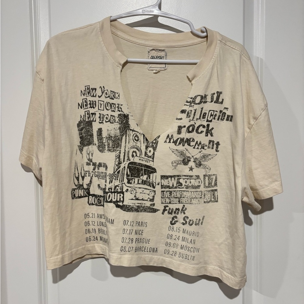 Beige Graphic Tee with Rock Print